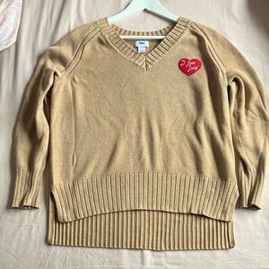 I love Lucy Old Navy wheaty beige V-Neck pullover Sweater